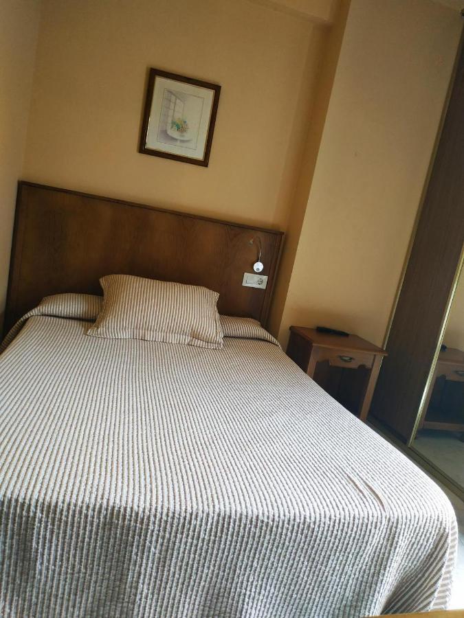 Hotel Cristaleiro กอนโดมาร์ ภายนอก รูปภาพ