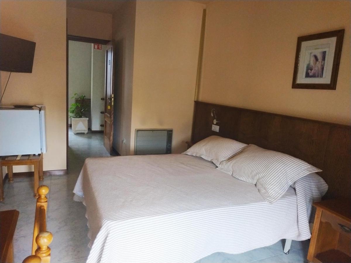 Hotel Cristaleiro กอนโดมาร์ ภายนอก รูปภาพ