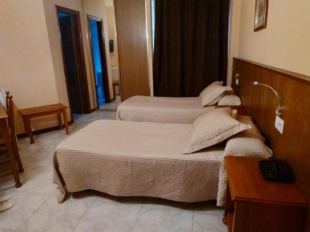 Hotel Cristaleiro กอนโดมาร์ ภายนอก รูปภาพ